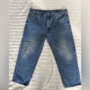Women’s Levi’s 550